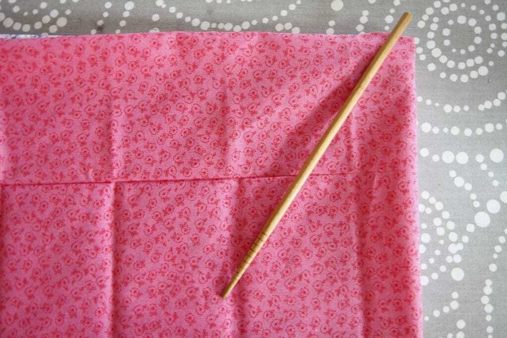 DIY No-Sew Reversible Cloth Napkins - MomAdvice DIY No-Sew Reversible Cloth Napkins - MomAdvice